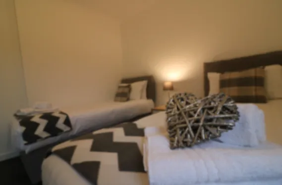 Carrick View - Cumbernauld Cumbernauld - Apartment in G67 2SE, Glasgow, North Lanarkshire, Scotland, United Kingdom - Property image 13 - VivreStays