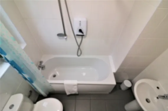 Bruce Terrace Lower - Blantyre Blantyre - Apartment in G72 9AG, Glasgow, South Lanarkshire, Scotland, United Kingdom - Property image 2 - VivreStays