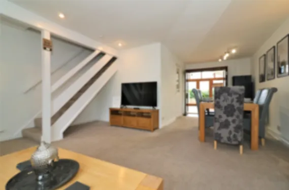 Barons Court - Paisley - Apartment in PA1 2TJ - Property image 12 - VivreStays