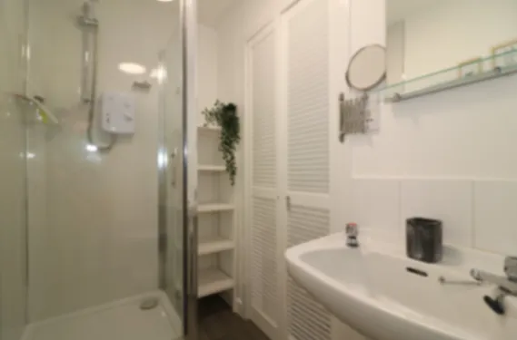 Barons Court - Paisley - Apartment in PA1 2TJ - Property image 24 - VivreStays