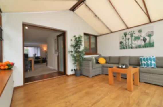 Barons Court - Paisley - Apartment in PA1 2TJ - Property image 32 - VivreStays