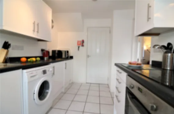 View Atholl House - Linwood - Apartment in PA3 3QZ Atholl House - Linwood - Apartment in PA3 3QZ - Property image 21 - VivreStays