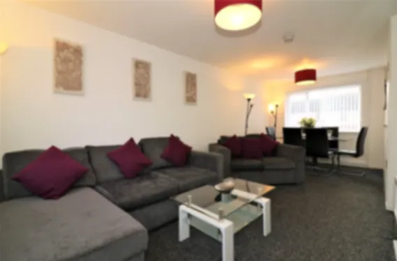 View Atholl House - Linwood - Apartment in PA3 3QZ Atholl House - Linwood - Apartment in PA3 3QZ - Property image 26 - VivreStays