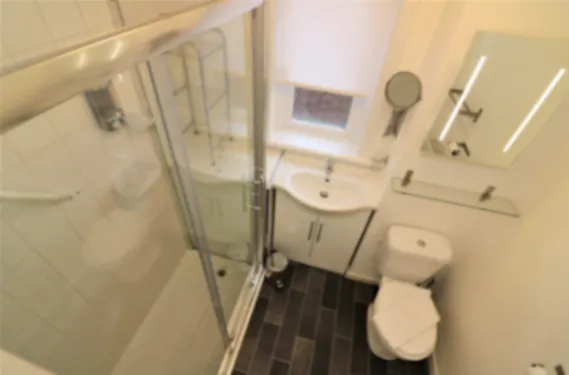 View Atholl House - Linwood - Apartment in PA3 3QZ Atholl House - Linwood - Apartment in PA3 3QZ - Property image 38 - VivreStays