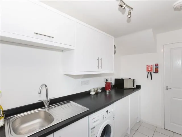 View Atholl House - Linwood - Apartment in PA3 3QZ Atholl House - Linwood - Apartment in PA3 3QZ - Property image 47 - VivreStays