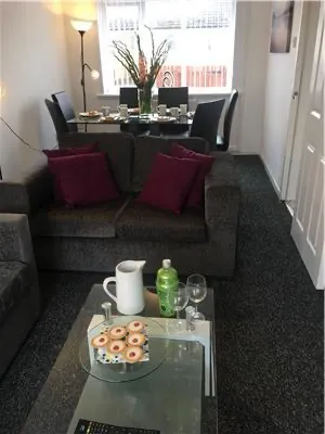 View Atholl House - Linwood - Apartment in PA3 3QZ Atholl House - Linwood - Apartment in PA3 3QZ - Property image 50 - VivreStays