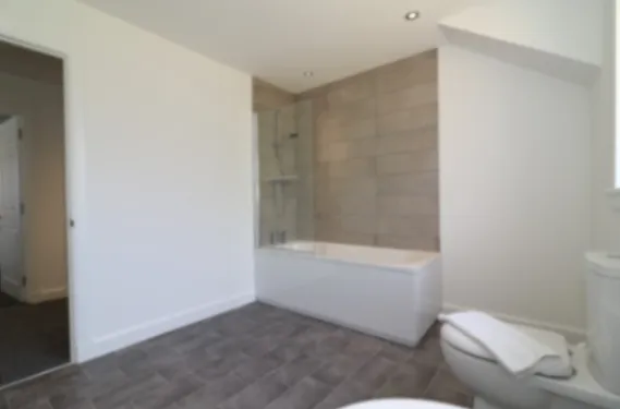 View Railway House 5 bed - Maryhill Glasgow - Apartment in G23 5LA, Glasgow, Glasgow, Scotland, United Kingdom Railway House 5 bed - Maryhill Glasgow - Apartment in G23 5LA, Glasgow, Glasgow, Scotland, United Kingdom - Property image 3 - VivreStays