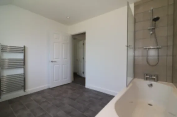 View Railway House 5 bed - Maryhill Glasgow - Apartment in G23 5LA, Glasgow, Glasgow, Scotland, United Kingdom Railway House 5 bed - Maryhill Glasgow - Apartment in G23 5LA, Glasgow, Glasgow, Scotland, United Kingdom - Property image 4 - VivreStays