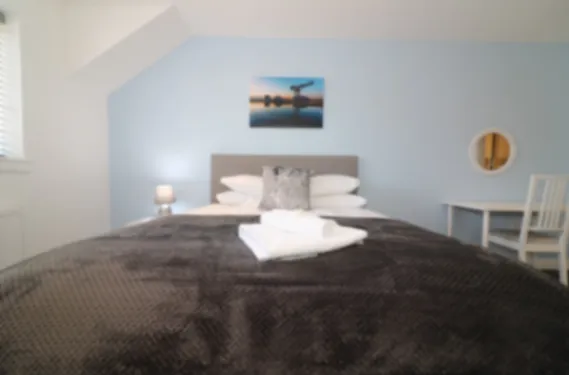View Railway House 5 bed - Maryhill Glasgow - Apartment in G23 5LA, Glasgow, Glasgow, Scotland, United Kingdom Railway House 5 bed - Maryhill Glasgow - Apartment in G23 5LA, Glasgow, Glasgow, Scotland, United Kingdom - Property image 8 - VivreStays