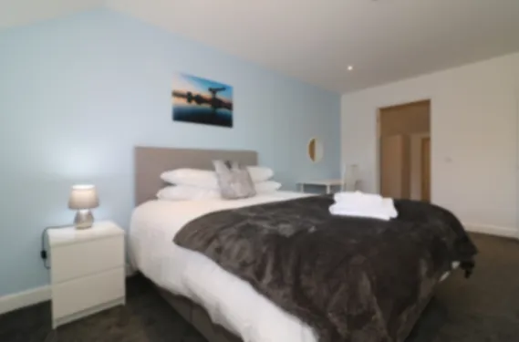 View Railway House 5 bed - Maryhill Glasgow - Apartment in G23 5LA, Glasgow, Glasgow, Scotland, United Kingdom Railway House 5 bed - Maryhill Glasgow - Apartment in G23 5LA, Glasgow, Glasgow, Scotland, United Kingdom - Property image 9 - VivreStays