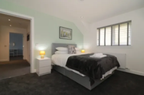 View Railway House 5 bed - Maryhill Glasgow - Apartment in G23 5LA, Glasgow, Glasgow, Scotland, United Kingdom Railway House 5 bed - Maryhill Glasgow - Apartment in G23 5LA, Glasgow, Glasgow, Scotland, United Kingdom - Property image 14 - VivreStays