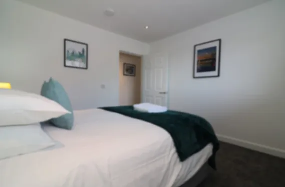 View Railway House 5 bed - Maryhill Glasgow - Apartment in G23 5LA, Glasgow, Glasgow, Scotland, United Kingdom Railway House 5 bed - Maryhill Glasgow - Apartment in G23 5LA, Glasgow, Glasgow, Scotland, United Kingdom - Property image 24 - VivreStays