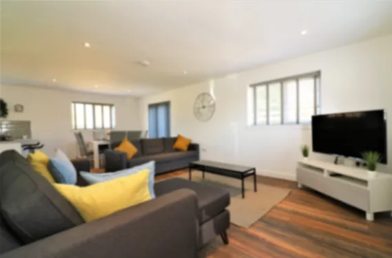 View Railway House 5 bed - Maryhill Glasgow - Apartment in G23 5LA, Glasgow, Glasgow, Scotland, United Kingdom Railway House 5 bed - Maryhill Glasgow - Apartment in G23 5LA, Glasgow, Glasgow, Scotland, United Kingdom - Property image 36 - VivreStays