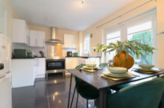 Summerhill House - Glasgow - Apartments in 12 Summerhill Place, Glasgow, G15 7JA, United Kingdom - Property image 22 - VivreStays