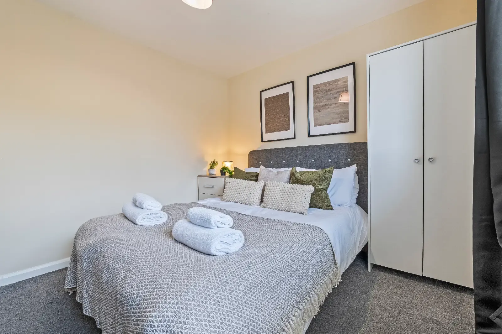 3 Bed Home | Free Parking | Fast WiFi | Gloucester in GL3 4JR - Property image 11 - VivreStays
