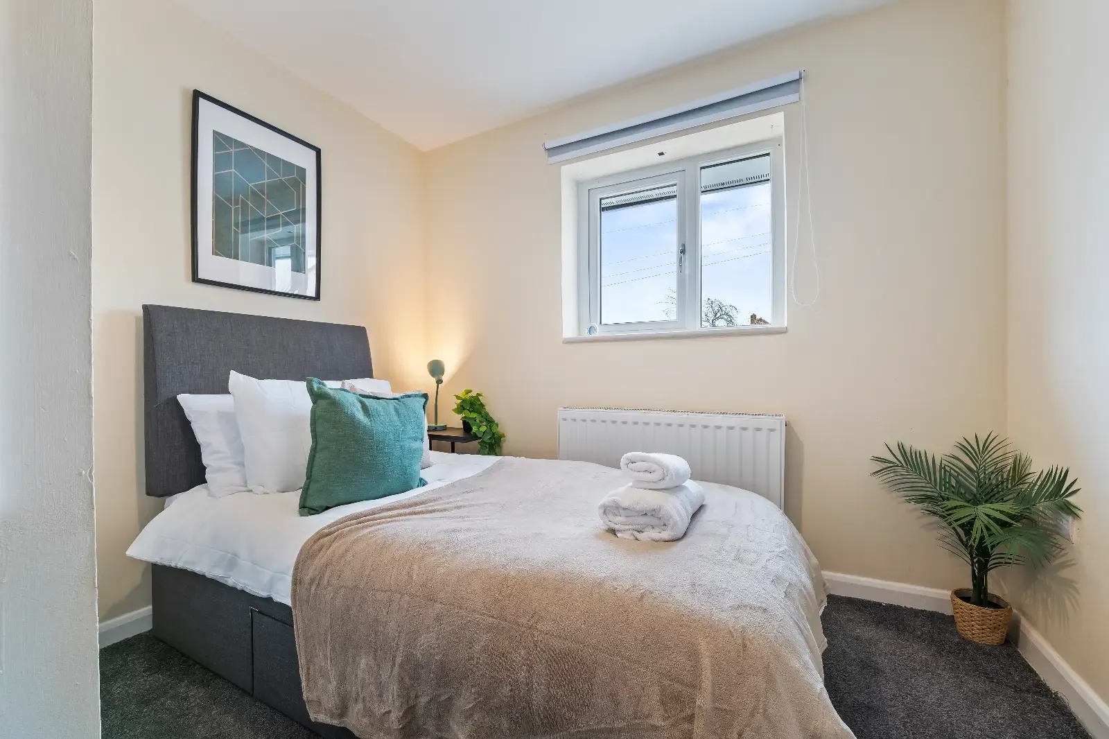 3 Bed Home | Free Parking | Fast WiFi | Gloucester in GL3 4JR - Property image 31 - VivreStays