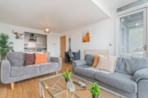 View Central 3-Bed Stay w/ Balcony & Free Parking in 52 Mason Way, Birmingham, B15 2EE, United Kingdom Central 3-Bed Stay w/ Balcony & Free Parking in 52 Mason Way, Birmingham, B15 2EE, United Kingdom - Property image 10 - VivreStays