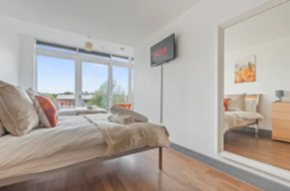 View Central 3-Bed Stay w/ Balcony & Free Parking in 52 Mason Way, Birmingham, B15 2EE, United Kingdom Central 3-Bed Stay w/ Balcony & Free Parking in 52 Mason Way, Birmingham, B15 2EE, United Kingdom - Property image 6 - VivreStays
