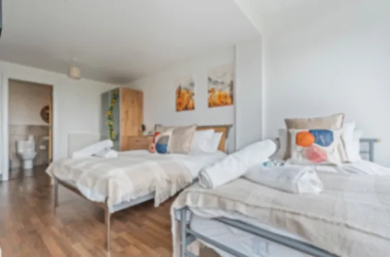 View Central 3-Bed Stay w/ Balcony & Free Parking in 52 Mason Way, Birmingham, B15 2EE, United Kingdom Central 3-Bed Stay w/ Balcony & Free Parking in 52 Mason Way, Birmingham, B15 2EE, United Kingdom - Property image 5 - VivreStays