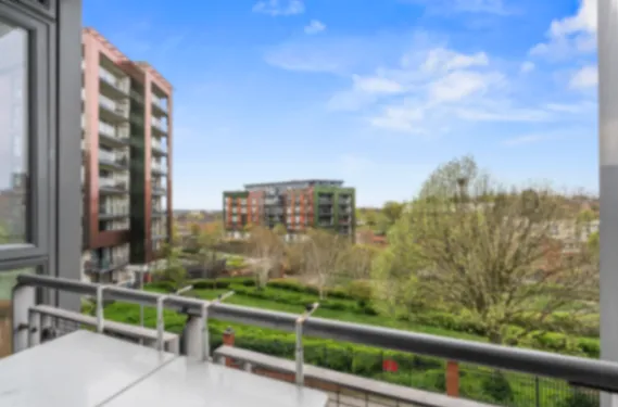 View Central 3-Bed Stay w/ Balcony & Free Parking in 52 Mason Way, Birmingham, B15 2EE, United Kingdom Central 3-Bed Stay w/ Balcony & Free Parking in 52 Mason Way, Birmingham, B15 2EE, United Kingdom - Property image 26 - VivreStays