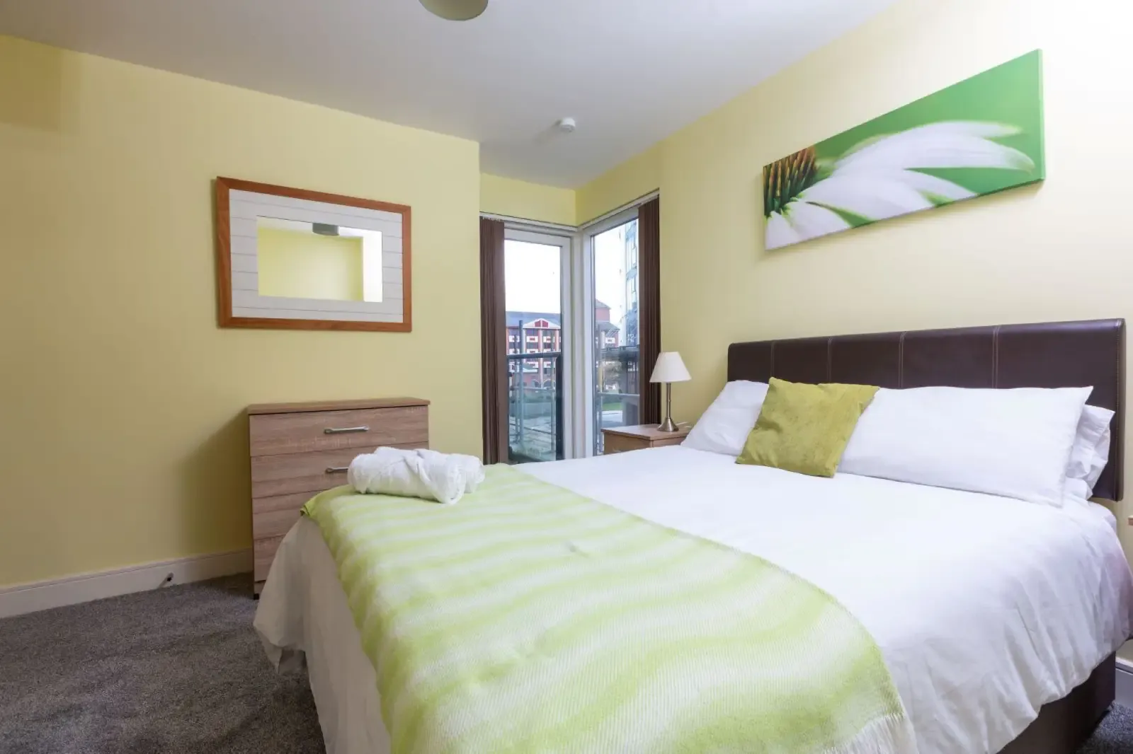 Bayview in SA1 1PL, Swansea, Swansea, Wales, United Kingdom - Property image 3 - VivreStays