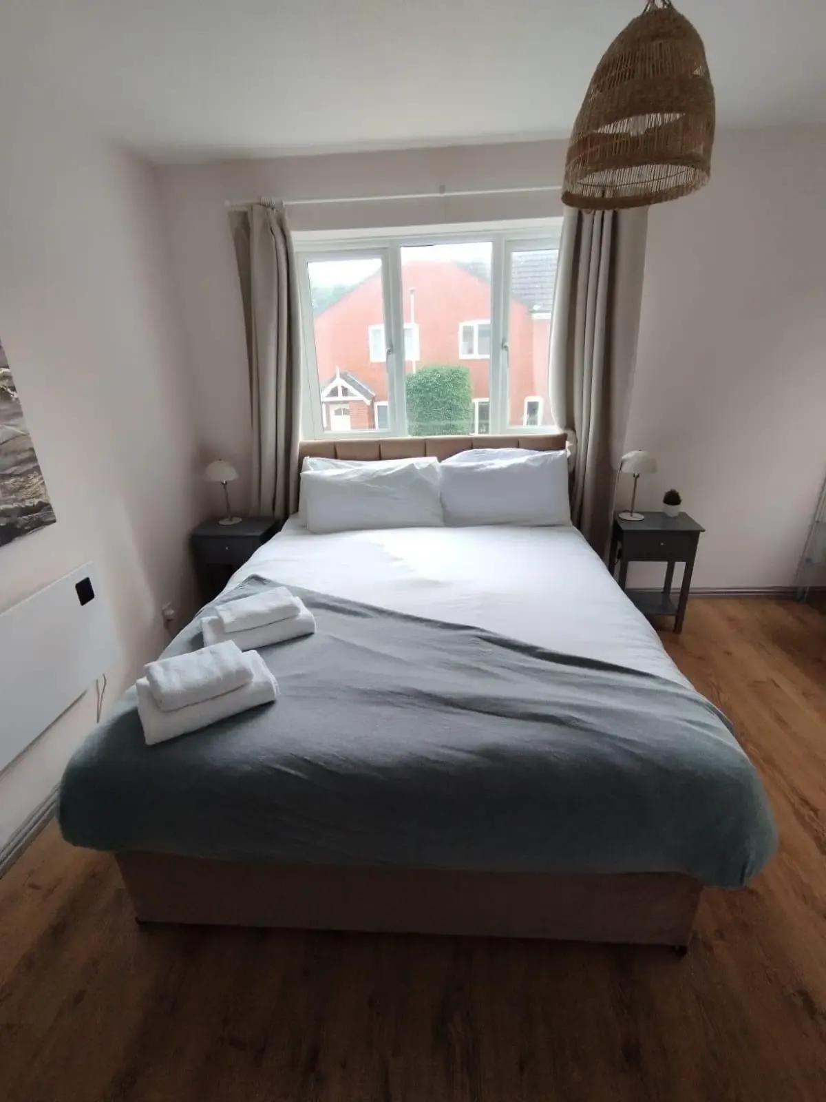 1 bed, 1 bath | FREE driveway parkway | Langsett Road WV10 in 27 Langsett Road, WV10 0TE - Property image 10 - VivreStays