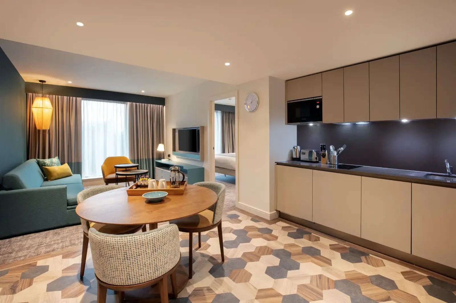 Staybridge Suites London - Heathrow Bath Road, an IHG Aparthotel, 1 Bedroom Suite serviced apartment - West Drayton - VivreStays