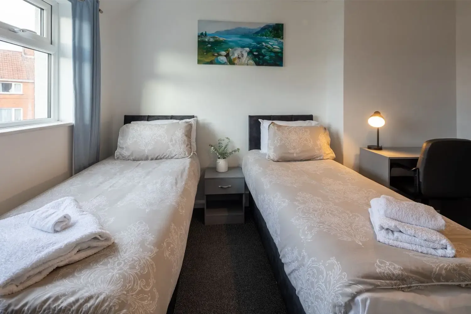 3 Bed Home | Free Parking | Fast Wi-Fi | Bristol in BS4 1SU, Bristol, Bristol, England, United Kingdom - Property image 14 - VivreStays