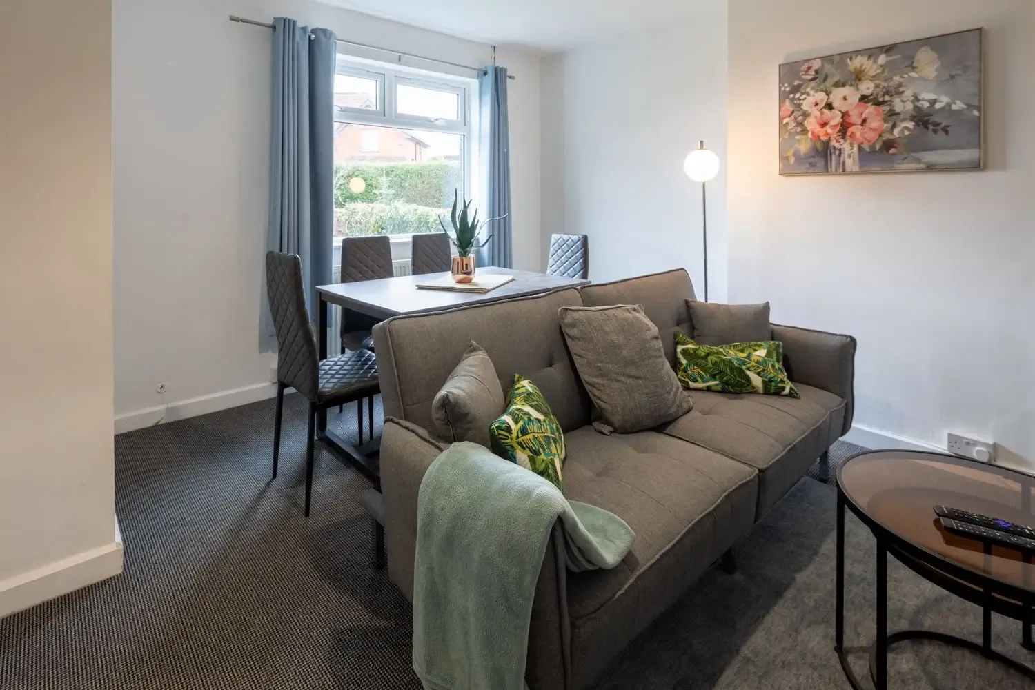 3 Bed Home | Free Parking | Fast Wi-Fi | Bristol in BS4 1SU, Bristol, Bristol, England, United Kingdom - Property image 6 - VivreStays