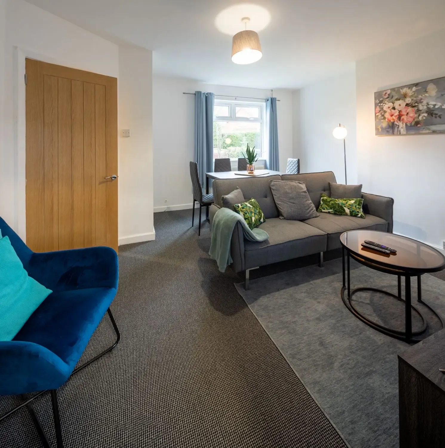 3 Bed Home | Free Parking | Fast Wi-Fi | Bristol in BS4 1SU, Bristol, Bristol, England, United Kingdom - Property image 3 - VivreStays