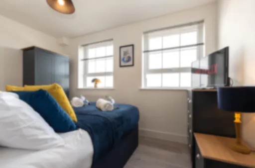 Fabulous Arcadia- 2 Bedroom Apartment in 151 Albert Road South, Southampton, SO14 3FR, United Kingdom - Property image 3 - VivreStays
