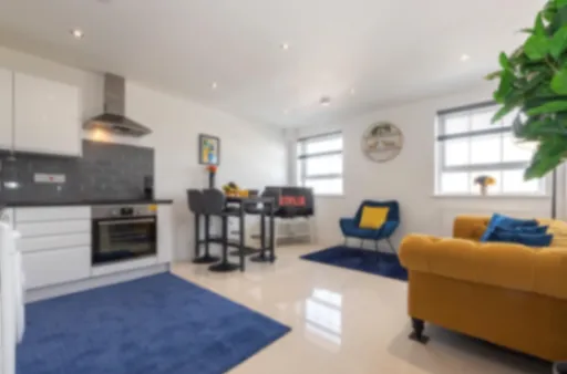 Fabulous Arcadia- 2 Bedroom Apartment in 151 Albert Road South, Southampton, SO14 3FR, United Kingdom - Property image 8 - VivreStays