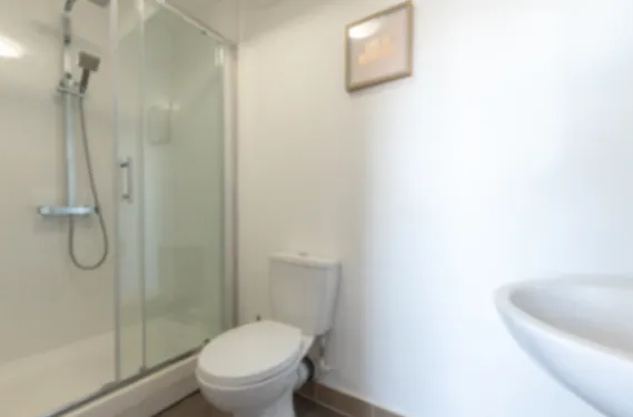 Fabulous Arcadia- 2 Bedroom Apartment in 151 Albert Road South, Southampton, SO14 3FR, United Kingdom - Property image 9 - VivreStays