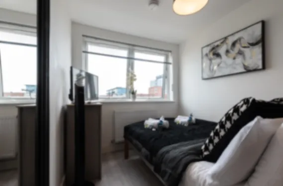 Charming Britannia- 2 Bedroom Apartment in 151 Albert Road South, Southampton, SO14 3FR, United Kingdom - Property image 5 - VivreStays