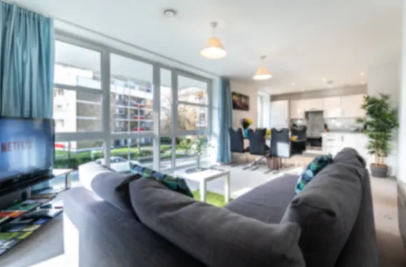 Majestic & Modern 2 Bedroom Apartment serviced apartment - Southampton - VivreStays