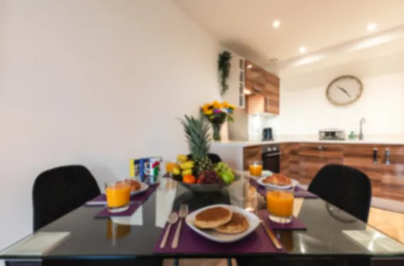 Enchanted & Well-Equipped 2 Bedroom Apartment serviced apartment - Southampton - VivreStays