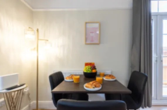 Business-Ready 1Seymour/ 2Bedroom Apartment in SO16 6RG, Southampton, City of Southampton, England, United Kingdom - Property image 10 - VivreStays