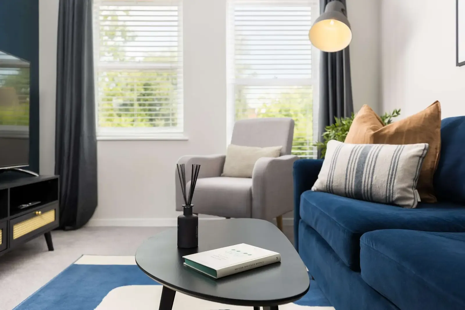View Apt 5 Chestnut Court Leamington Spa in 4 Guy's Cliffe Avenue, CV32 6LY Apt 5 Chestnut Court Leamington Spa in 4 Guy's Cliffe Avenue, CV32 6LY - Property image 4 - VivreStays