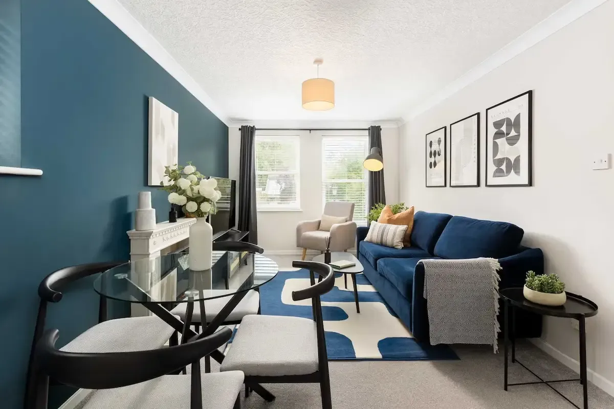 View 2 bed, 1 bath | FREE on-site Parking | Guys Cliffe Avenue CV32 6LY 2 bed, 1 bath | FREE on-site Parking | Guys Cliffe Avenue CV32 6LY serviced apartment - Leamington Spa - VivreStays