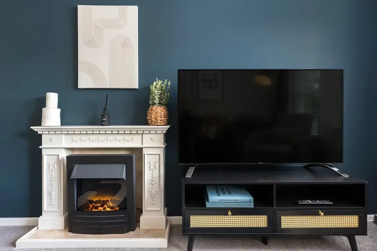 View 2 bed, 1 bath | FREE on-site Parking | Guys Cliffe Avenue CV32 6LY in CV32 6LY, Royal Leamington Spa, Warwickshire, England, United Kingdom 2 bed, 1 bath | FREE on-site Parking | Guys Cliffe Avenue CV32 6LY in CV32 6LY, Royal Leamington Spa, Warwickshire, England, United Kingdom - Property image 15 - VivreStays