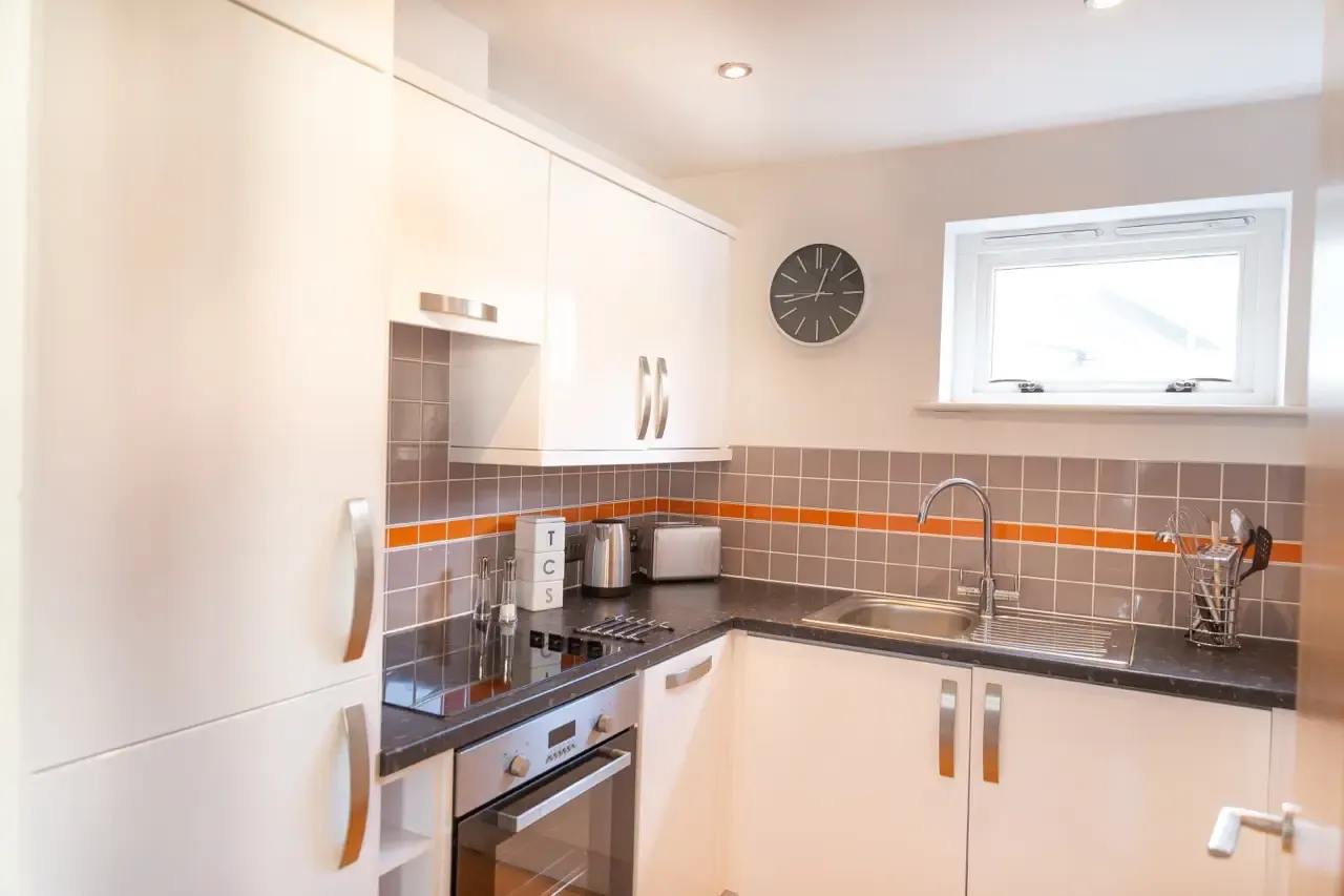 1 bed, 1 bath | FREE on-site Parking | Lift Access | Hertford Street CB4 in CB4 3GH - Property image 4 - VivreStays