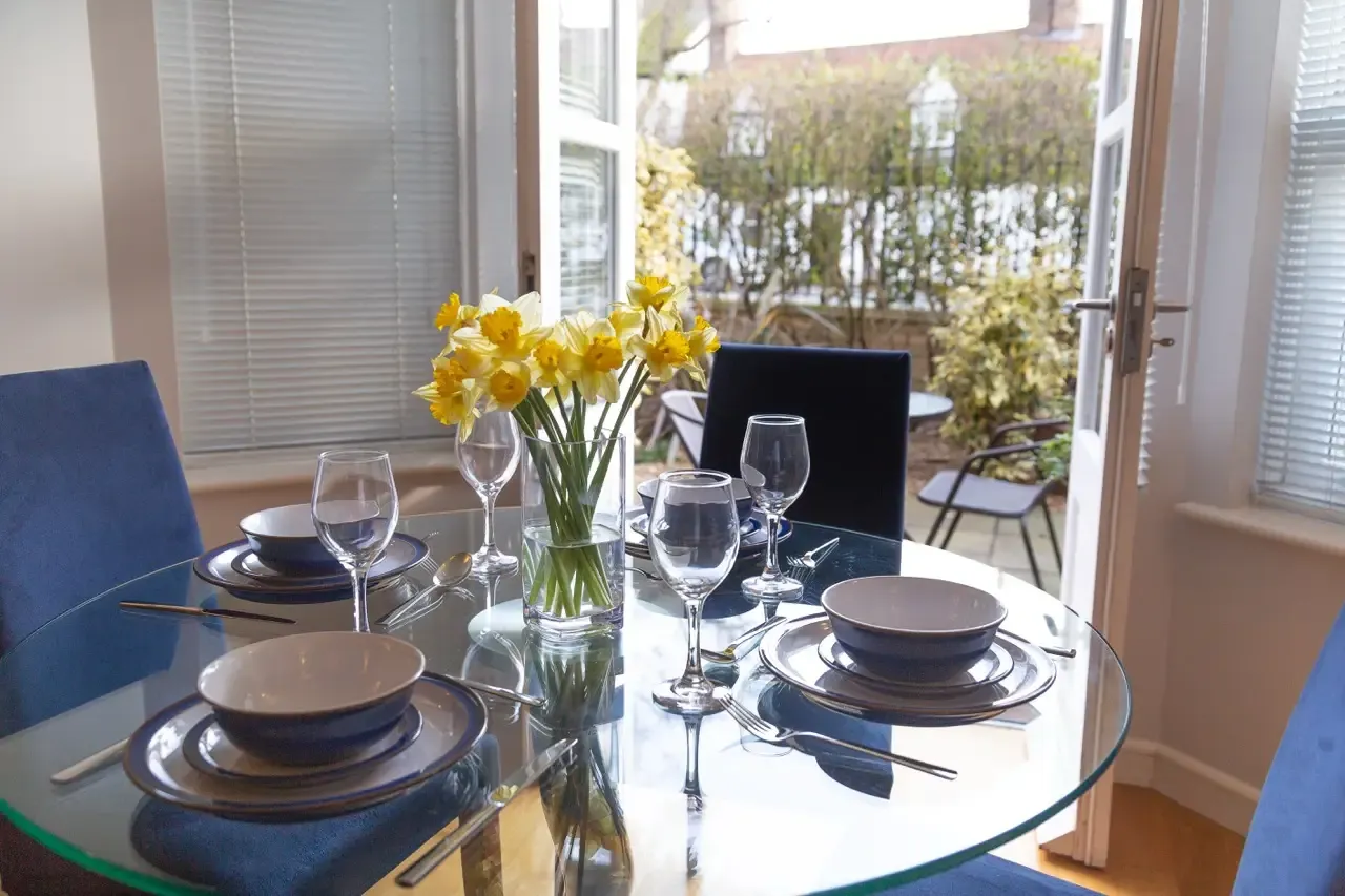 1 bed, 1 bath | FREE on-site Parking | Lift Access | Hertford Street CB4 in CB4 3GH - Property image 9 - VivreStays
