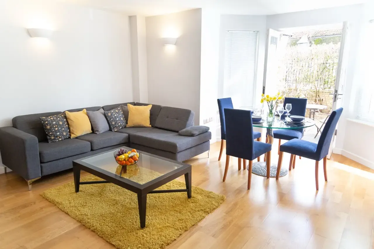 1 bed, 1 bath | FREE on-site Parking | Lift Access | Hertford Street CB4 in CB4 3GH - Property image 2 - VivreStays