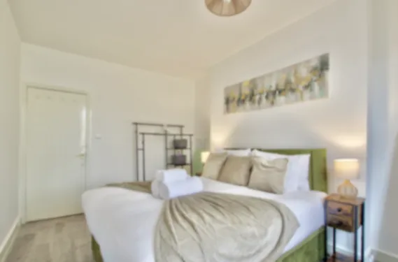Bamborough Gardens, London W12 in 4 Bamborough Gardens, Hammersmith and Fulham, London, W12 8QN, United Kingdom - Property image 13 - VivreStays