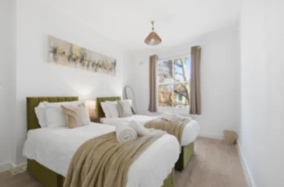 Bamborough Gardens, London W12 in 4 Bamborough Gardens, Hammersmith and Fulham, London, W12 8QN, United Kingdom - Property image 2 - VivreStays