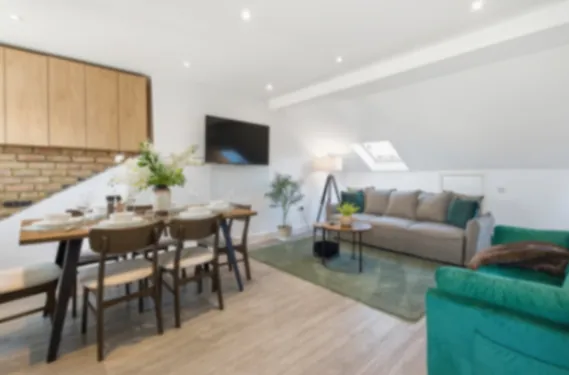 Bamborough Gardens, London W12 in 4 Bamborough Gardens, Hammersmith and Fulham, London, W12 8QN, United Kingdom - Property image 16 - VivreStays