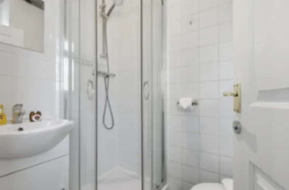 Bamborough Gardens, London W12 in 4 Bamborough Gardens, Hammersmith and Fulham, London, W12 8QN, United Kingdom - Property image 17 - VivreStays