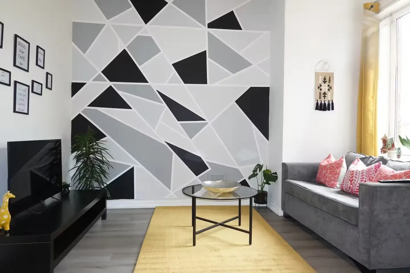 View 1 bed, 1 bath | Ground Floor | FREE Parking | Clysdesdale Road ML4 1 bed, 1 bath | Ground Floor | FREE Parking | Clysdesdale Road ML4 serviced apartment - Bellshill - VivreStays