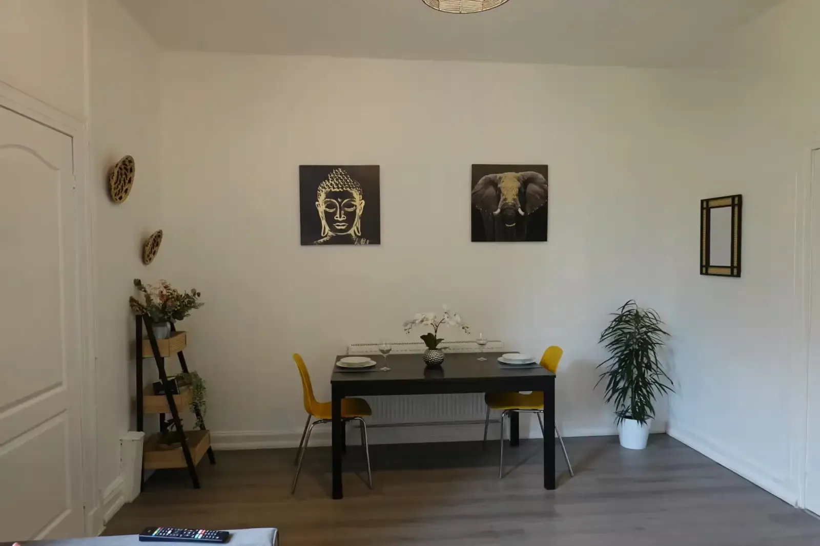 1 bed, 1 bath | Ground Floor | FREE Parking | Clysdesdale Road ML4 in ML4 2QH, Bellshill, North Lanarkshire, Scotland, United Kingdom - Property image 5 - VivreStays
