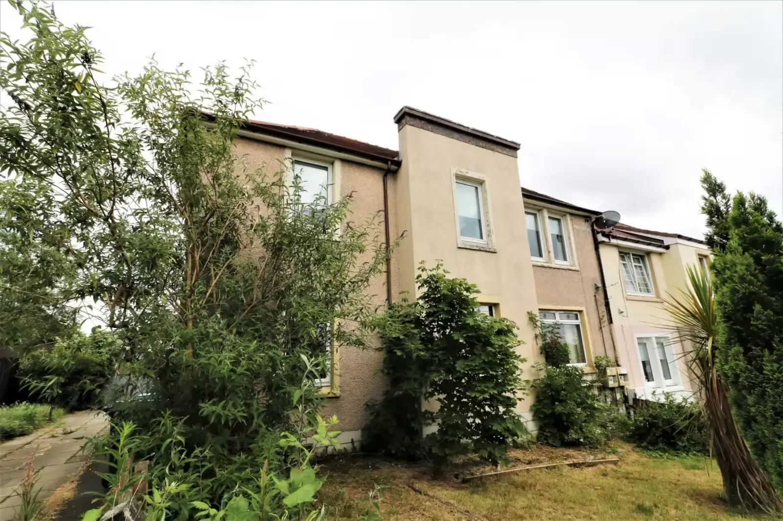 3 bed, 1 bath | FREE on-site Parking | Motherwell Road ML4 in ML4 2JD, Bellshill, North Lanarkshire, Scotland, United Kingdom - Property image 9 - VivreStays